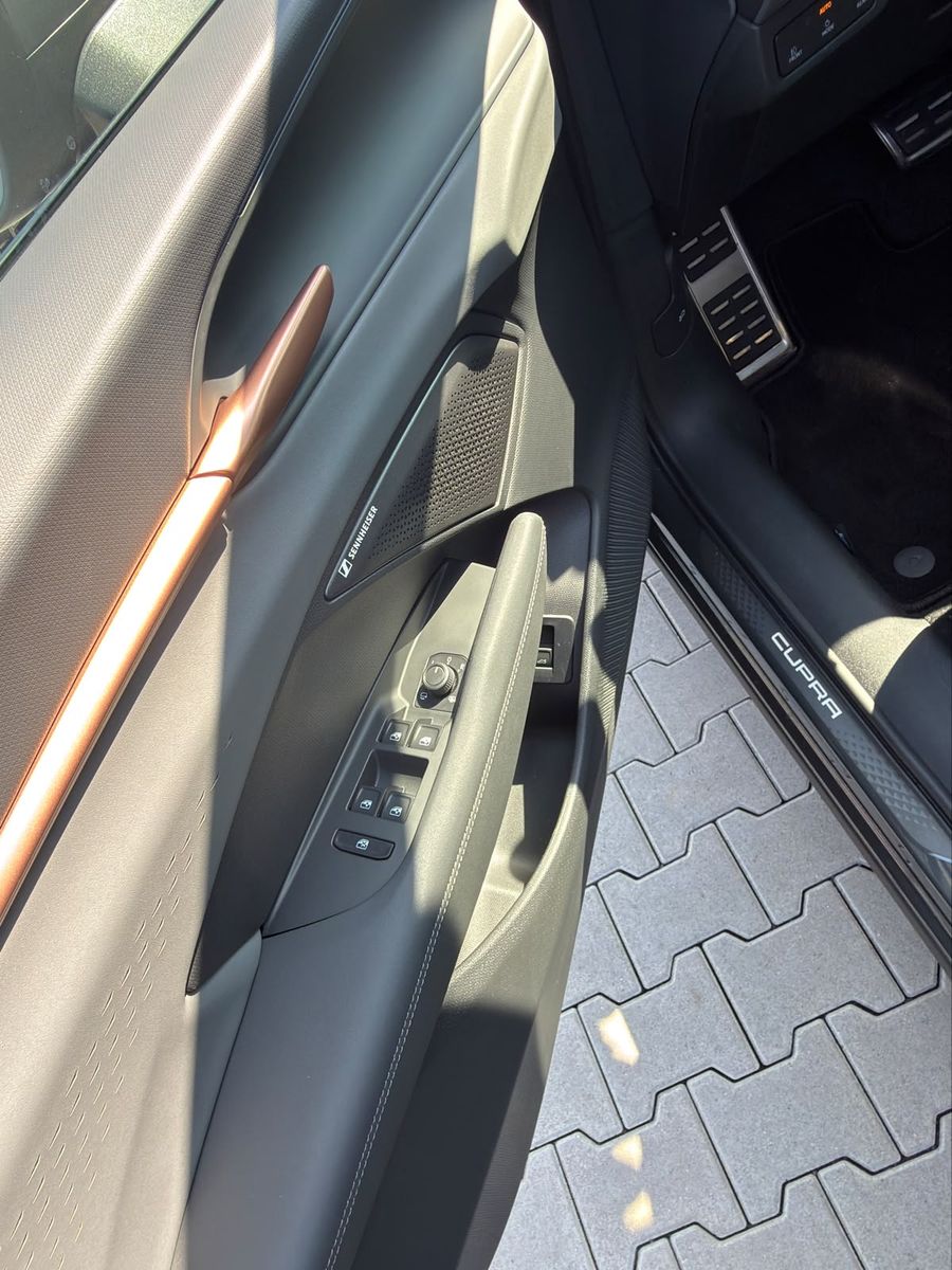 Иллюстрация автомобиля CUPRA Terramar 1.5 eTSIEDGE 360°SENN*19 "MEMORY*LED