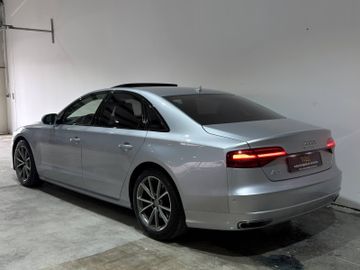 Audi A8 - 12