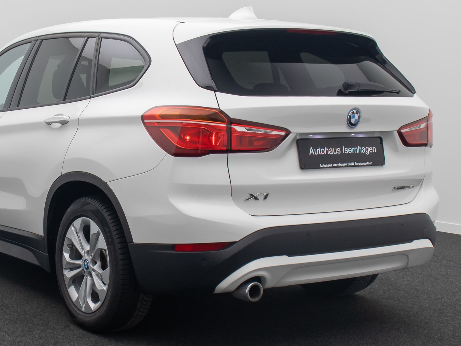 Fahrzeugabbildung BMW X1 xD25e GeschwindigReg ParkAss DAB Komfort NAVI