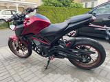 Honda CB125R - BJ 2023 - LED - TOP Zustand - CandyRED - HONDA CB 125 T
