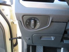 VW Touran 2.0 TDI Trendline Taxi DSG 7-Sitzer Leder VW Touran 2.0 TDI Trendline Taxi DSG 7-Sitzer Leder