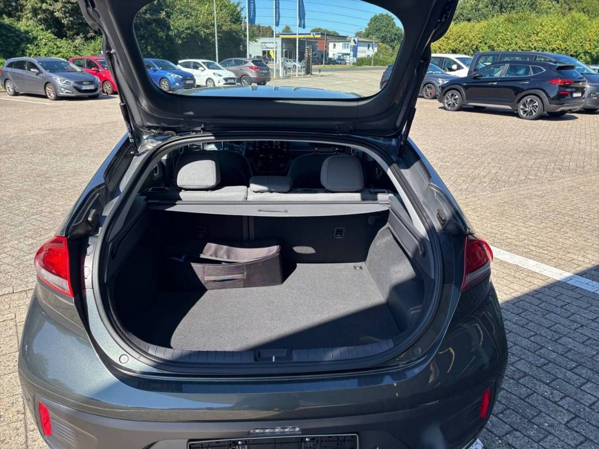 Fahrzeugabbildung Hyundai IONIQ Facelift PLUG IN Hybrid TREND-Paket