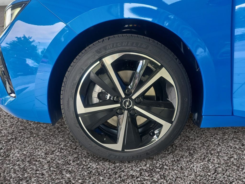 Fahrzeugabbildung Opel Astra Sports Tourer 1.2 Turbo Hybrid 48 V GS (L)