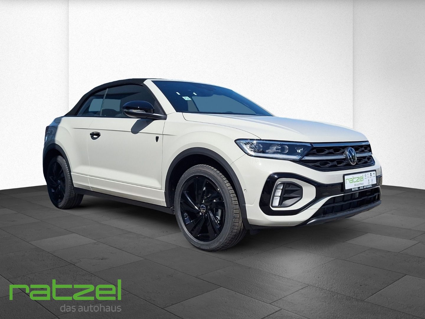 Fahrzeugabbildung Volkswagen T-Roc Edition Karmann 1.5TSI DSG Standh.+LED+PDC