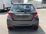 Toyota Yaris Life 1.33 Klima Navi R-Kam Tüv Neu - gebrauchte Toyota Yaris aus dem Jahr 2013
