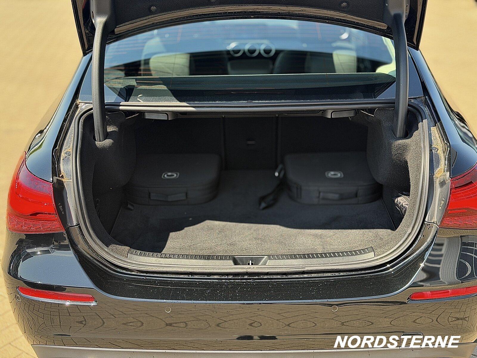 Mercedes-Benz A 250 e Limousine mit EQ Hybrid ProgressiveKlima