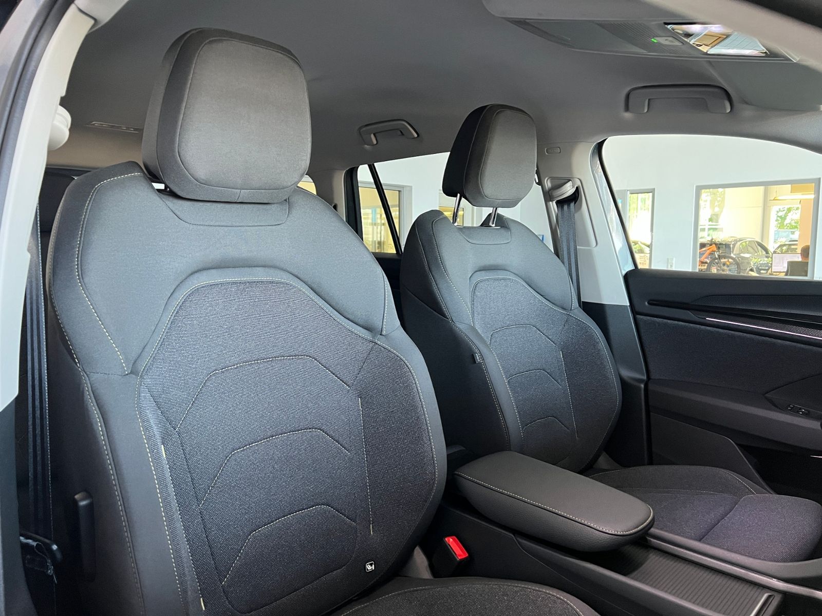 Fahrzeugabbildung SKODA Kodiaq Selection 2.0 TDI DSG 4x4 *7-Sitze, AHK,