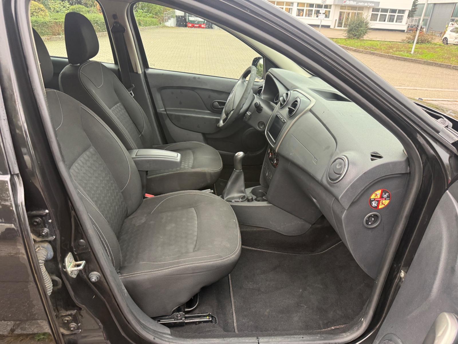 Dacia Logan 2014 — photo 11