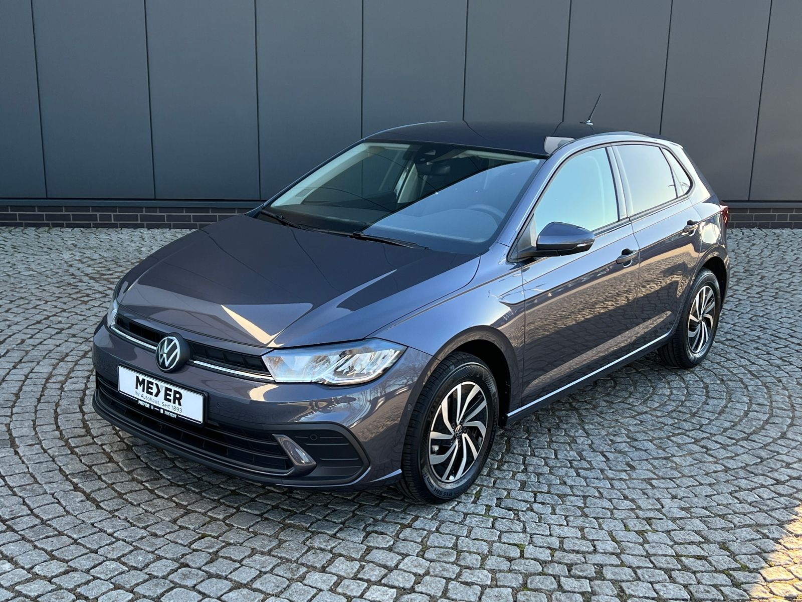Fahrzeugabbildung Volkswagen Polo Life 1.0 TSI *LED, Klima, Sitzhzg., App-Con