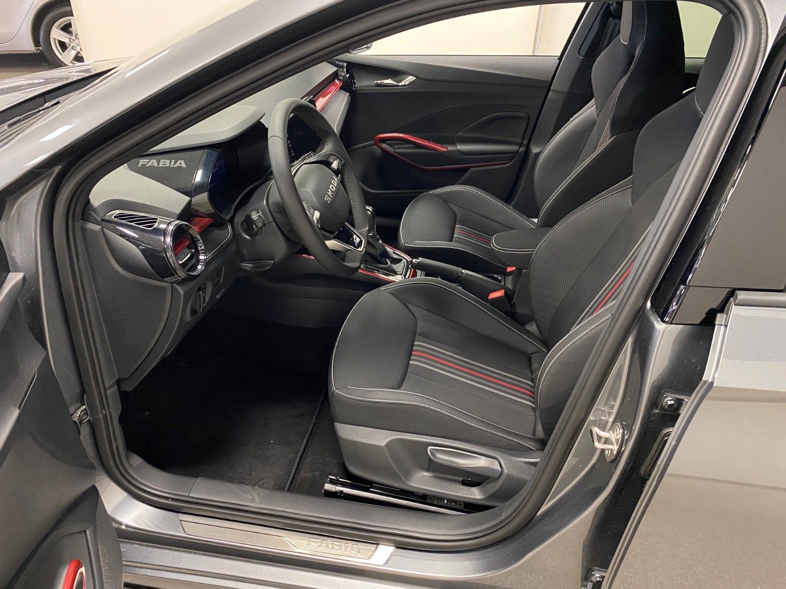 Fahrzeugabbildung SKODA Fabia 1.0l TSI DSG Monte Carlo+bis 2030 GARANTIE