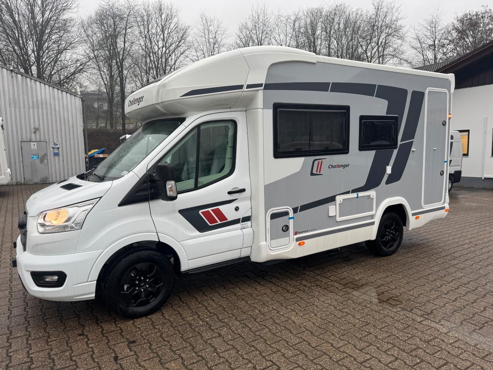 Challenger Graphite 250 Ford *Solar, Markise, 165 PS* MJ26