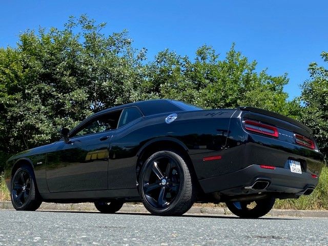 Fahrzeugabbildung Dodge Challenger RT 5.7 V8 HEMI 2018er USA Import