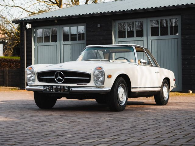 Mercedes-Benz SL 280 Pagode