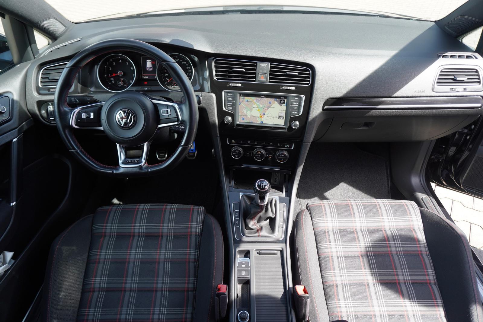 Volkswagen Golf VII 2.0 GTI BMT Bi-Xenon Navi Sitzheizung