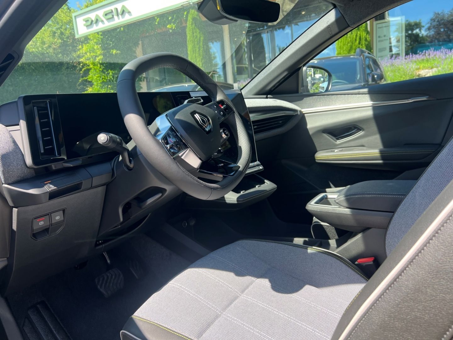 Fahrzeugabbildung Renault Megane Techno E-Tech Electric  Digitales Cockpit