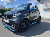 Smart ForTwo Cabrio~Brabus tailor made~Navi~Kamera - Smart: Made Tailor