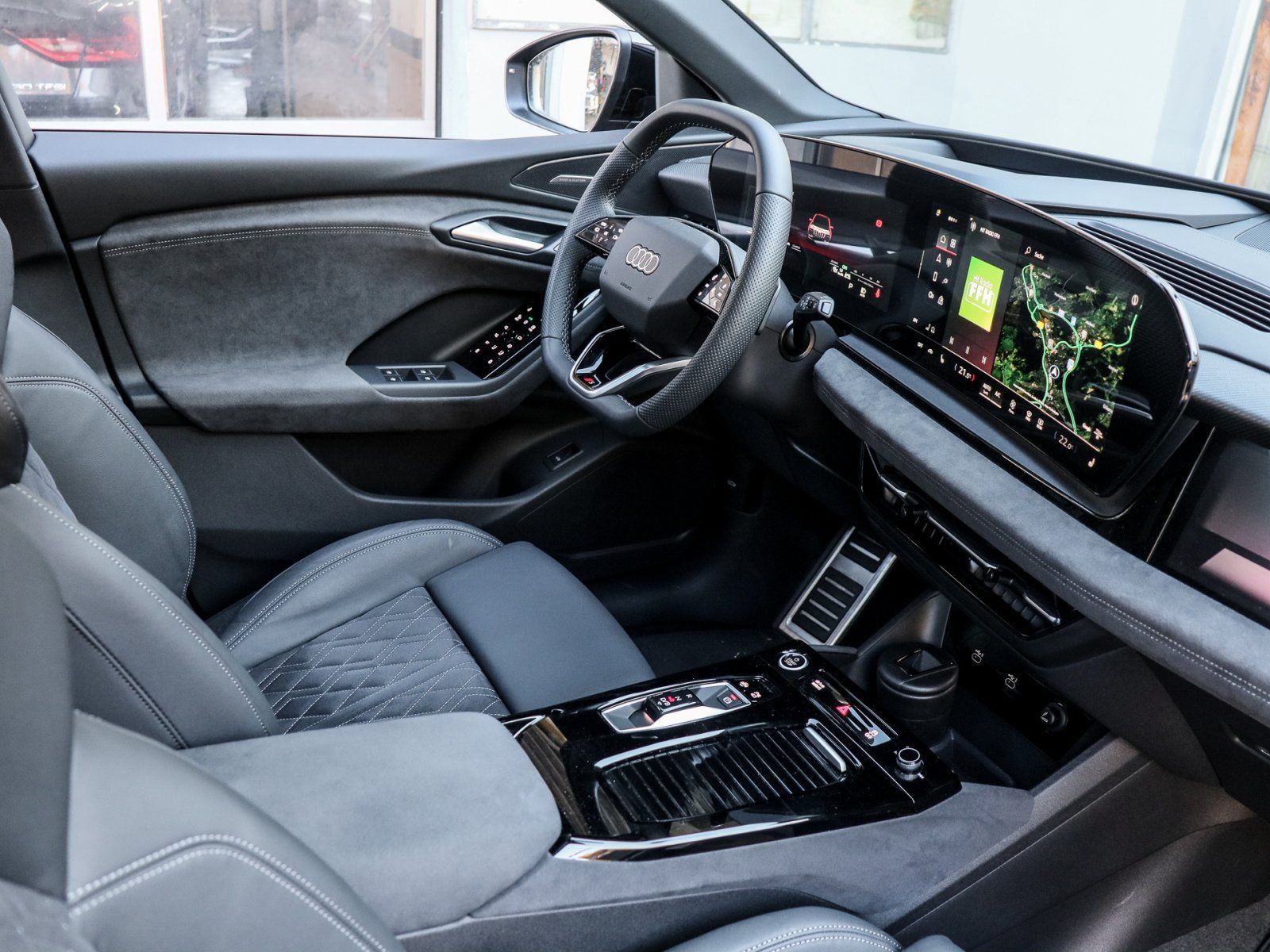 Audi Q6 e-tron S-Line Pano B&O Tech pro Luft Matrix imagem 3