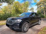 Volkswagen Touareg 3.0 V6 TDI AHK LUFT KAMERA DCC ACC - VW Touareg Gebrauchtwagen in München