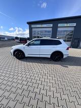 Volkswagen Tiguan Allspace 2.0 TDI SCR 176kW DSG 4MOTIO... - VW Tiguan Allspace Gebrauchtwagen in Frankfurt