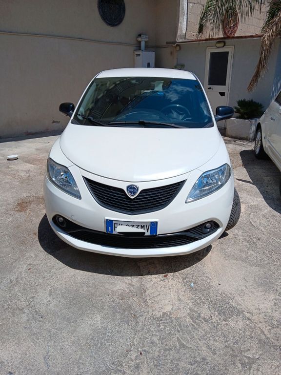 Image of Lancia Ypsilon