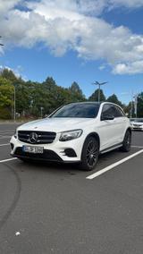 Mercedes-Benz GLC 300 4MATIC Autom. - PANO ,AMG LINE, LEDER - Mercedes-Benz GLC 300 von privat