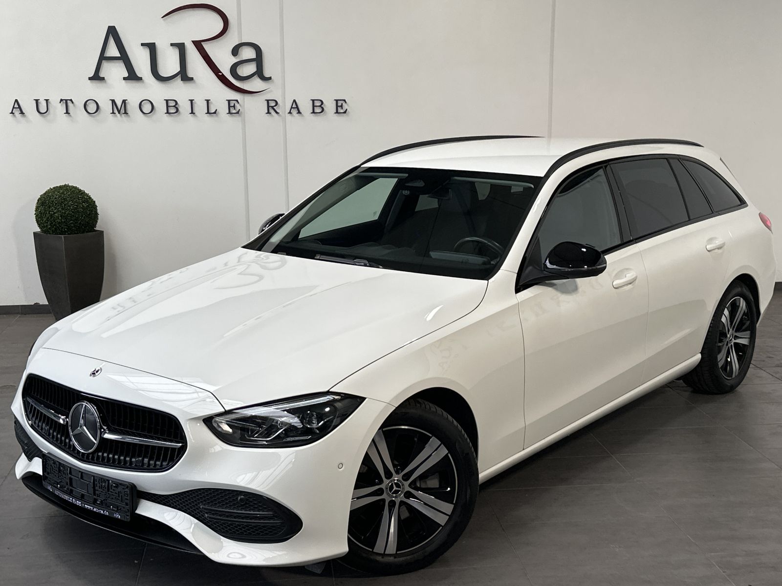 Fahrzeugabbildung Mercedes-Benz C 200d T Avantgarde NAV+LED+ACC+DISTRONIC+VCOCK