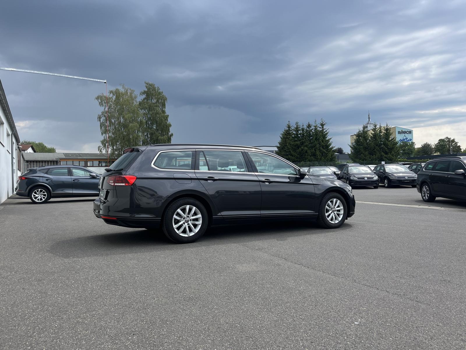 Volkswagen Passat 2.0 TDI Business 132€ m.20% Anz., миниатюра 7