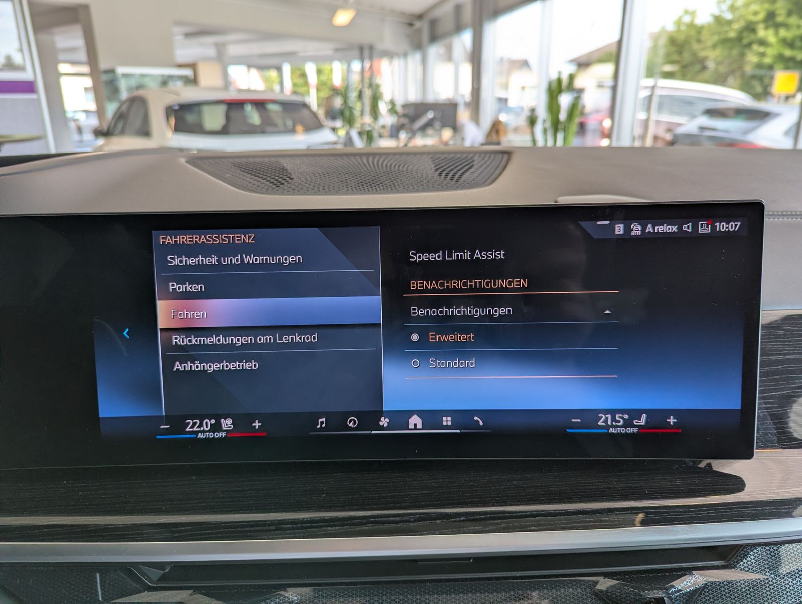 Fahrzeugabbildung BMW X5 40 d xD M-Sport Innov. Travel Merino AHK 21"