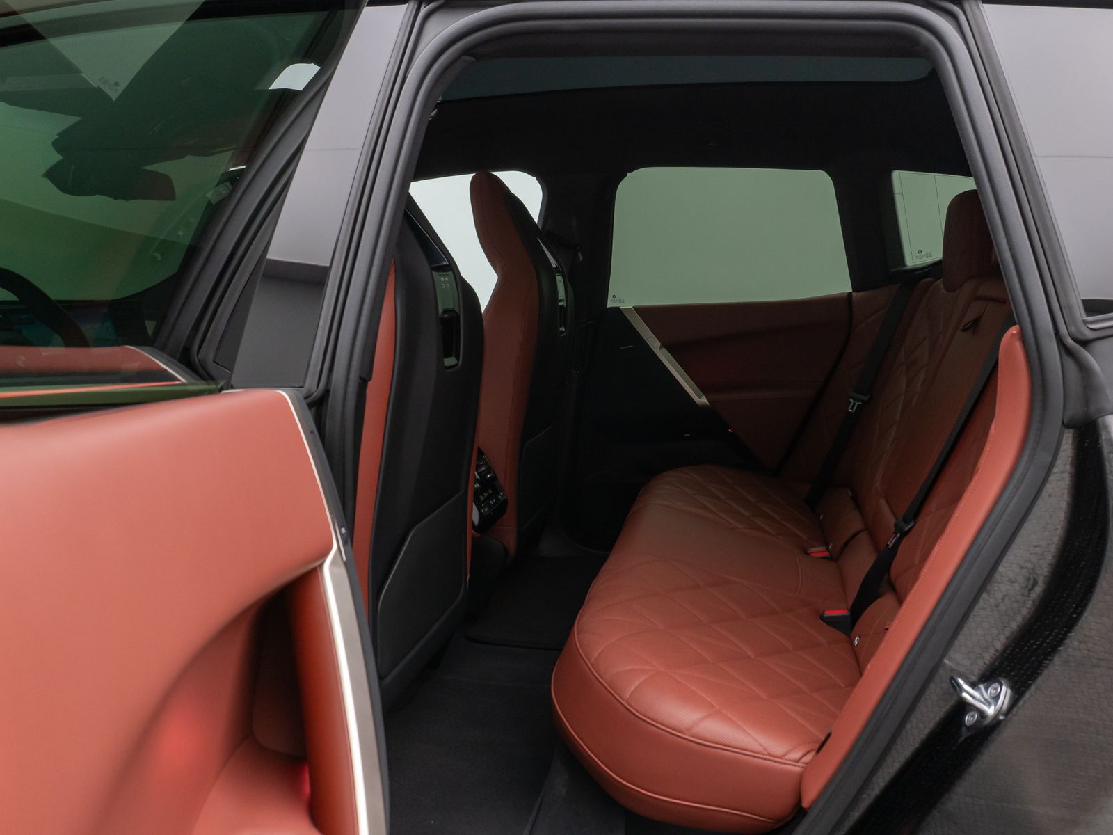 Fahrzeugabbildung BMW iX xD50  Sport Pano Sky-Lounge 360°Laser SoftCl