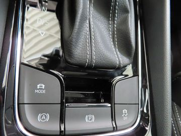 Fotografie 18 des Skoda Karoq Sportline 1.5 TSi DSG 5-J.Garantie AHK Pan