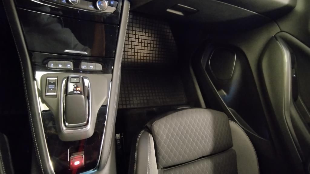 Erstes Annaberger Autohaus - Opel GRANDLAND X Elegance AT8, LED, ParkGo, Kamera - Bild 13 Erstes Annaberger Autohaus - Opel GRANDLAND X Elegance AT8, LED, ParkGo, Kamera - Bild 13