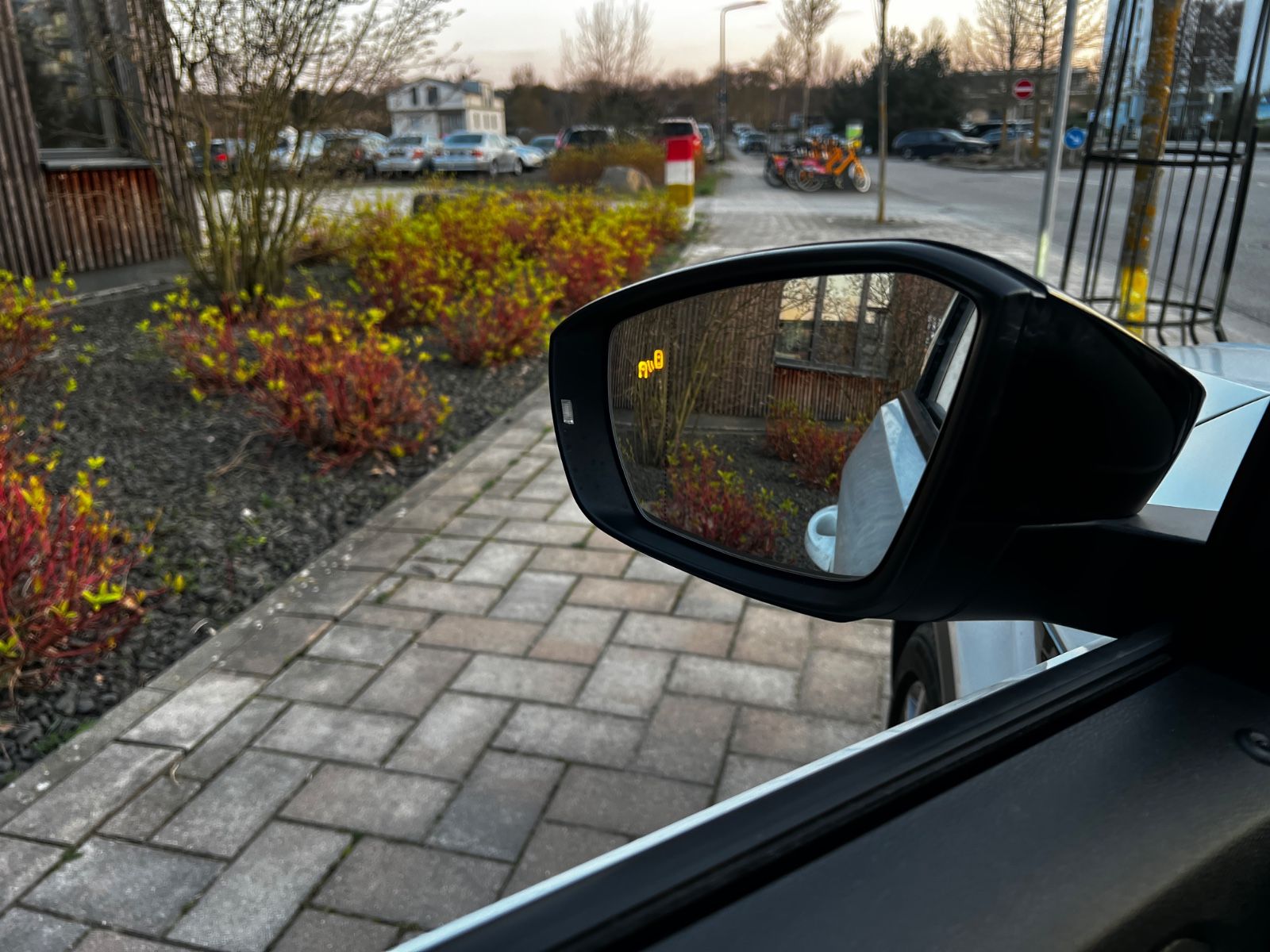 Volkswagen T-Roc 2.0 TDI DSG Sport Pano Kam foto 7