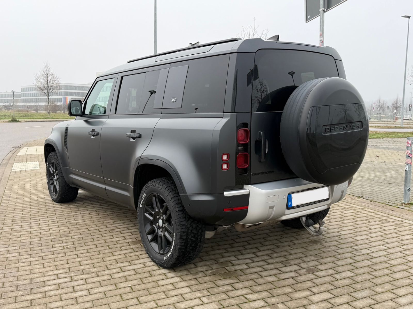 Land Rover Defender 110 S AHK Luftfahrwerk 360° Black P foto 3