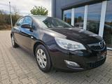 Opel Astra J Edition Sitzheizung*Multifunktion*PDC - Opel Astra aus 2010: Edition