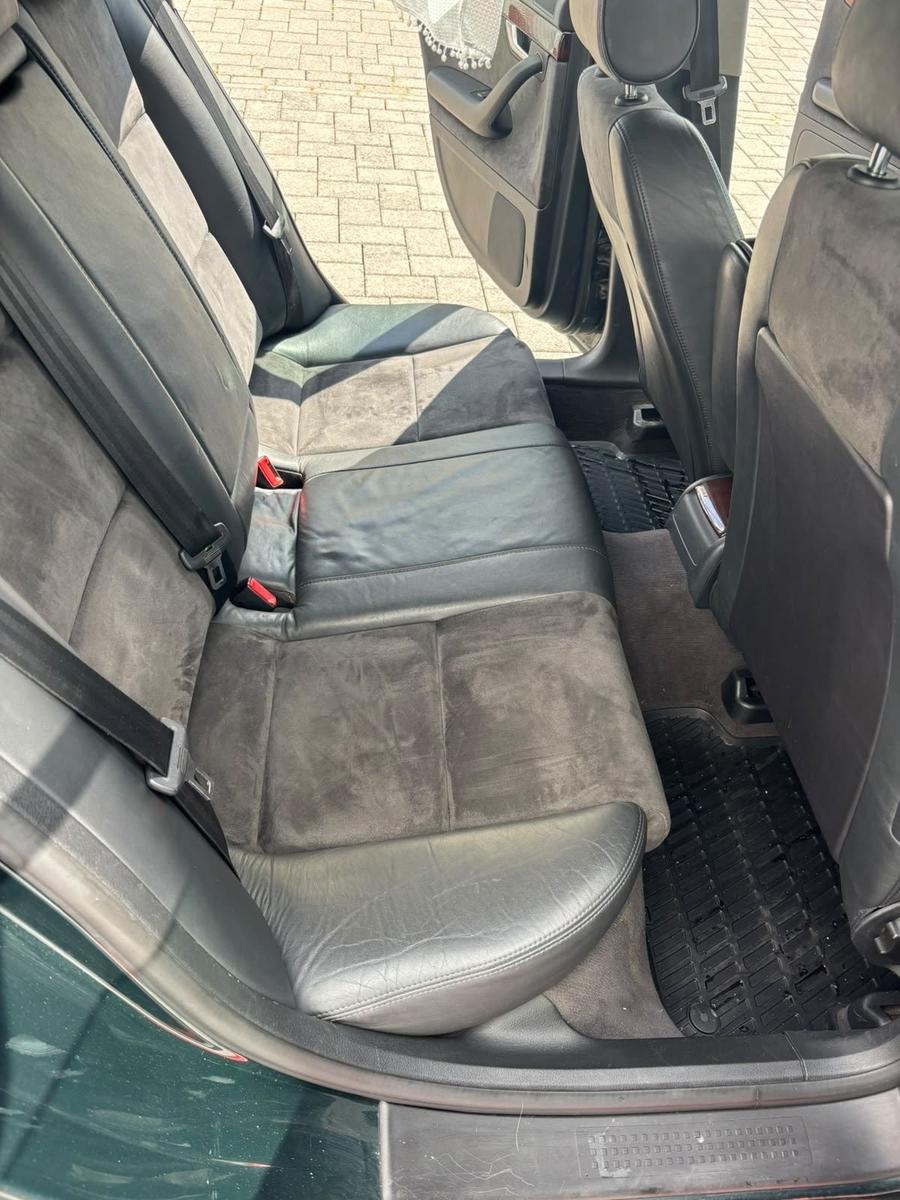 Audi A4 2004 — photo 7
