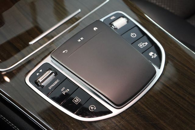 Mercedes-Benz GLC 300 4Matic Pano AHK Multibeam AMG Line