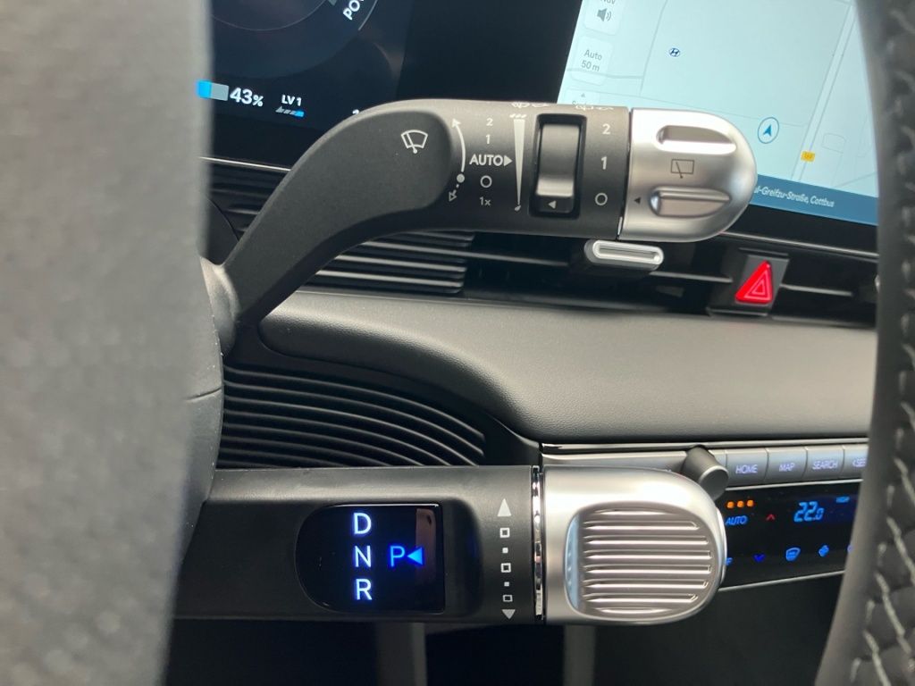Fahrzeugabbildung Hyundai IONIQ 5 2WD 84kWh Centriq 2xKlima AUT KlimaA SHZ