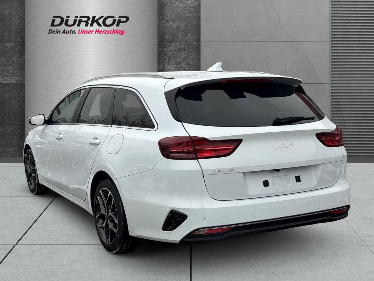 Kia Ceed_sw Ultimate Edition Mild-Hybrid DCT Style-P