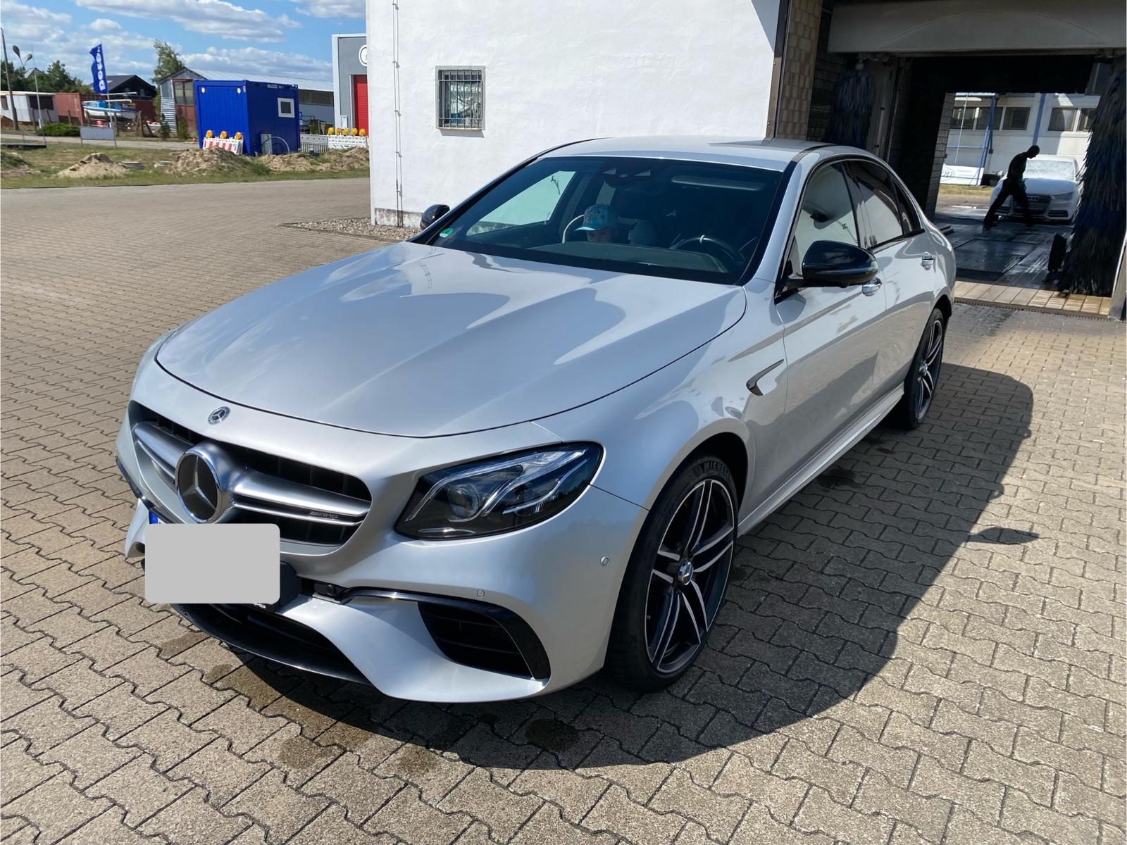 Mercedes-Benz E 63 AMG