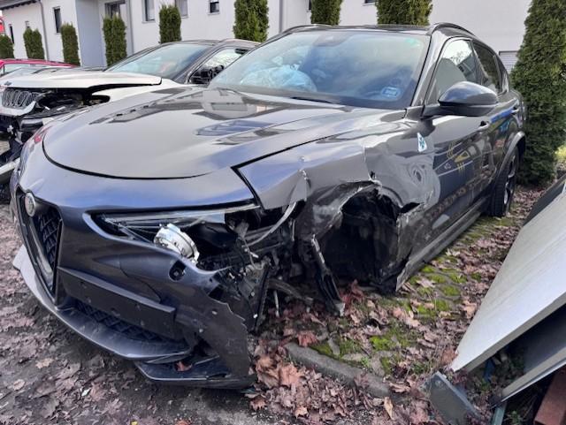 Alfa Romeo Stelvio Quadrifoglio Bi-Turbo 2.9 V6 AT8 Q4