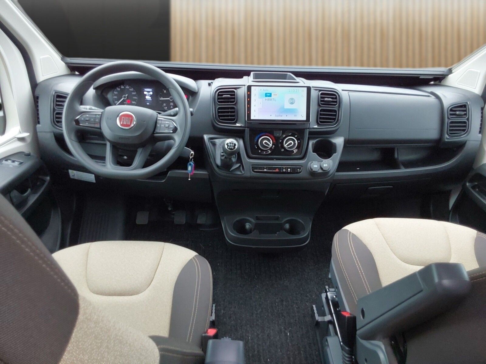 Fahrzeugabbildung Chausson Van First Line V594M Connect Paket Zubehör Paket