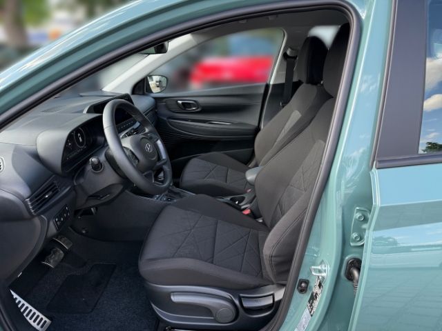 Fahrzeugabbildung Hyundai BAYON 1.0 T-Gdi (100PS) 48V DCT Trend Navipaket,