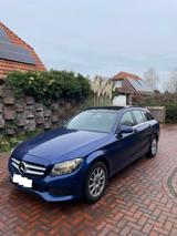 Mercedes-Benz C 180 d T -Modell mit Schiebe- u. Panoramadach