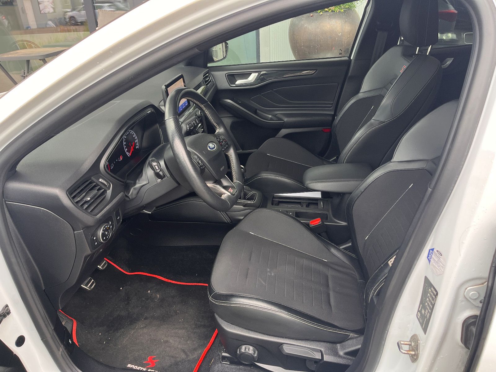 Fahrzeugabbildung Ford Focus Turnier ST