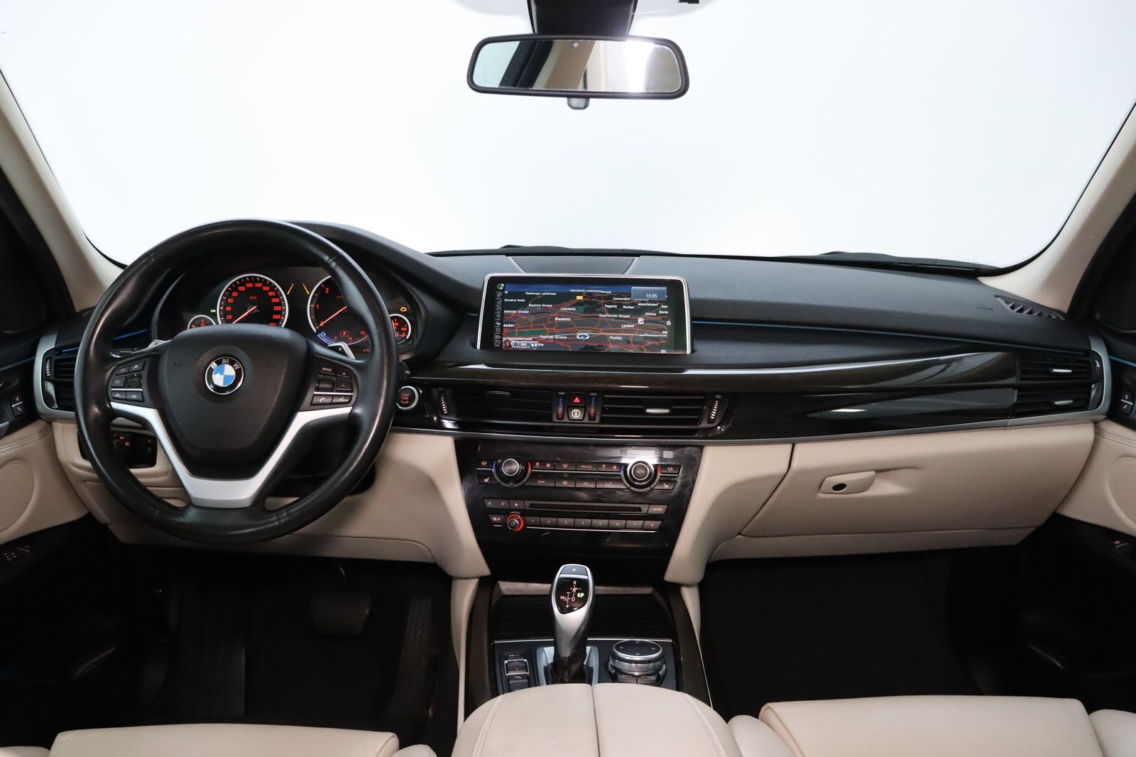 Fahrzeugabbildung BMW X5 xDrive30d * HUD* Pano * Memory * RFK *