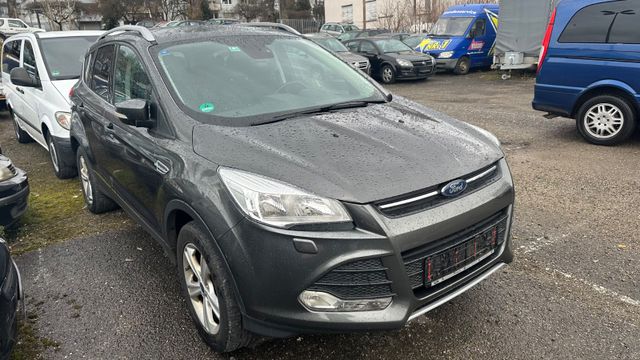 Ford Kuga 4x4  Sync Edition,Euro 6,AHK,Navi,161000 KM