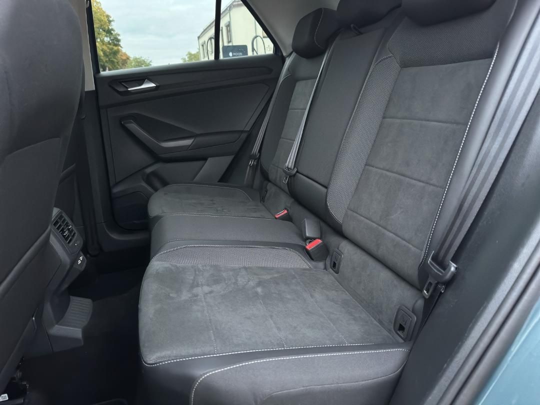 Fahrzeugabbildung Volkswagen T-ROC Style Style,AHK,App-Connect,17 LM Felgen,N