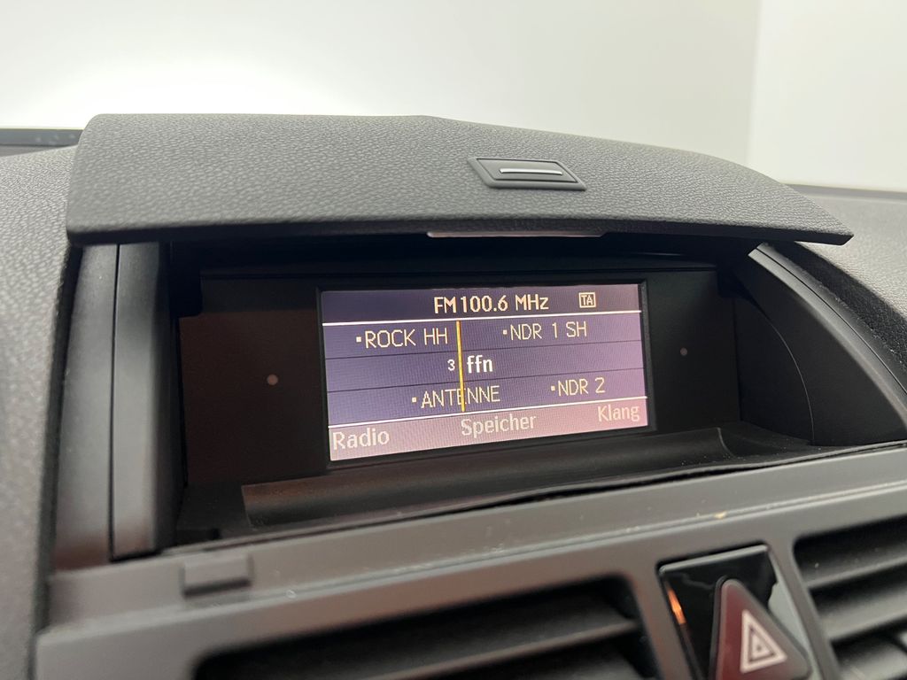MERCEDES-BENZ C 180 K RENTNER/ NUR 71.tKM / GARANTIE / MERCEDES-BENZ C 180 K RENTNER/ NUR 71.tKM / GARANTIE /