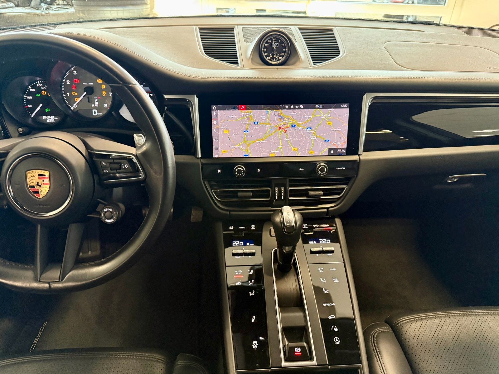 Fahrzeugabbildung Porsche Macan S Keyless/BOSE/360View/SportChrono