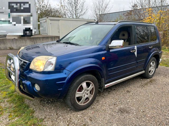 Nissan X-TRAIL 2,5 Benzin Automatik Voll-A...